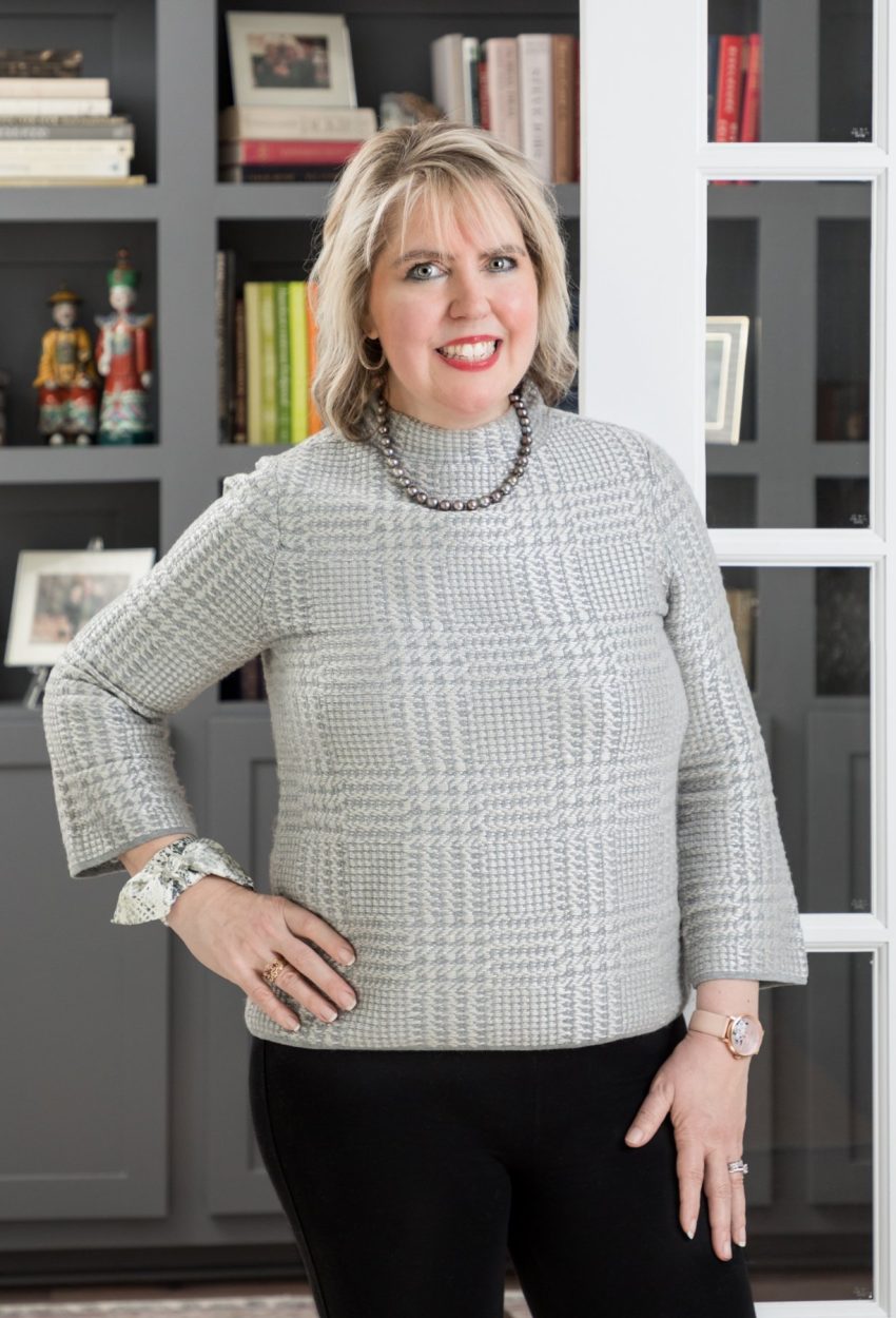 Debby Gomulka, Charleston Interior Designer, designs and restores private residences and cultural landmarks throughout Charleston and beyond.